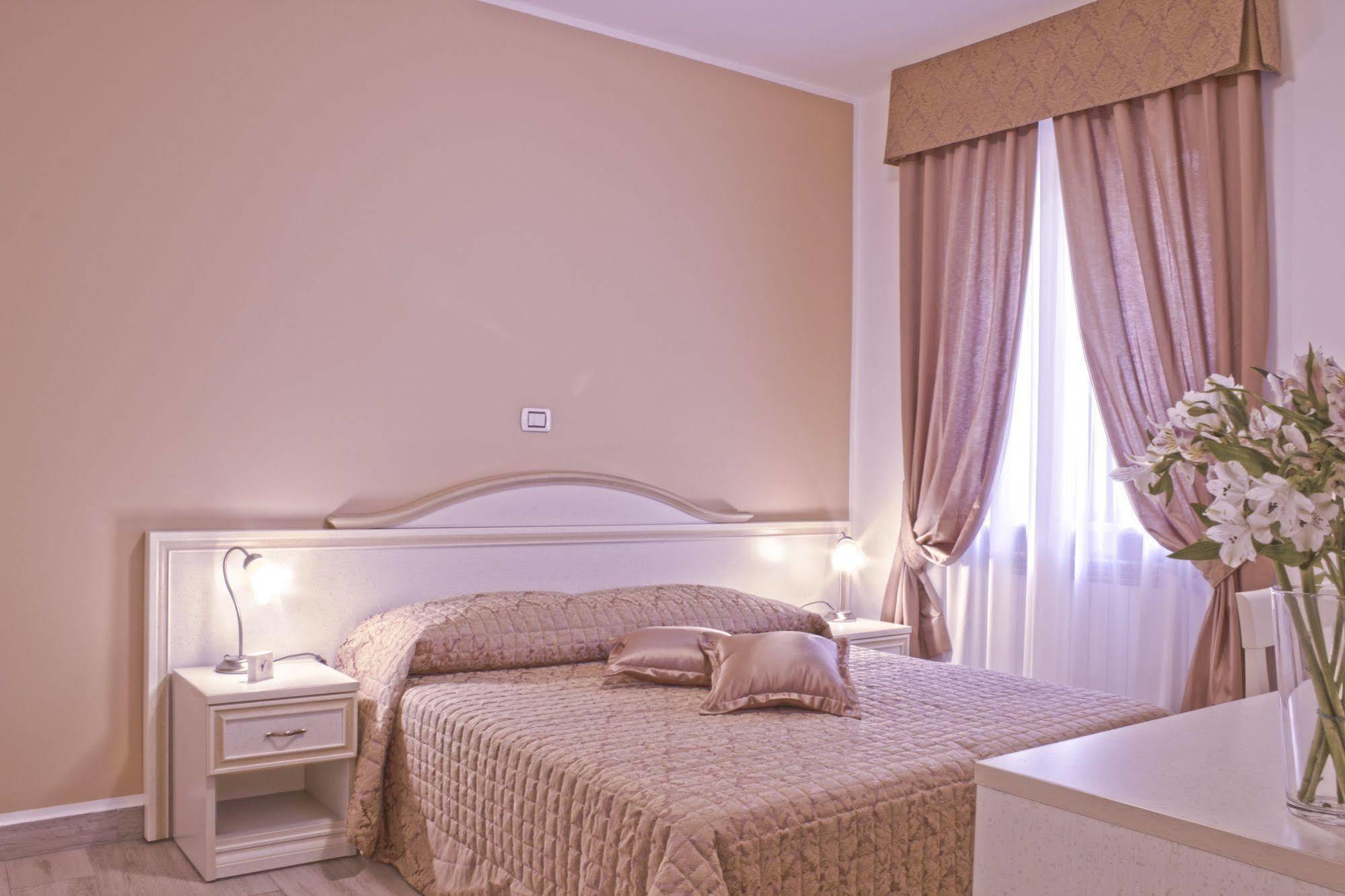 רומא La Suite Di San Pietro מראה חיצוני תמונה
